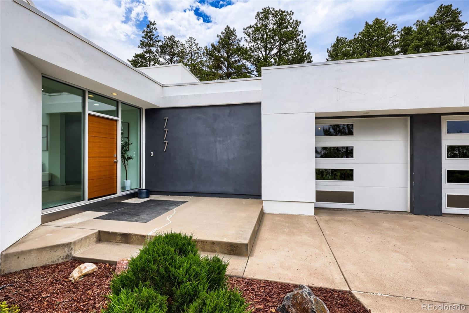 777 hilltop road, Palmer Lake sold home. Closed on 2026-08-03 for $985,000.