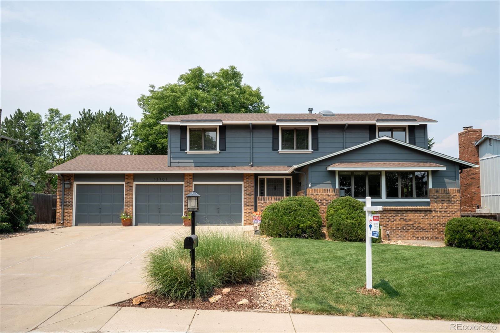  Broomfield Home | MLS #: 905163813701  Basalt Court, Broomfield Beds: 4 Baths: 4 Price: $829,900