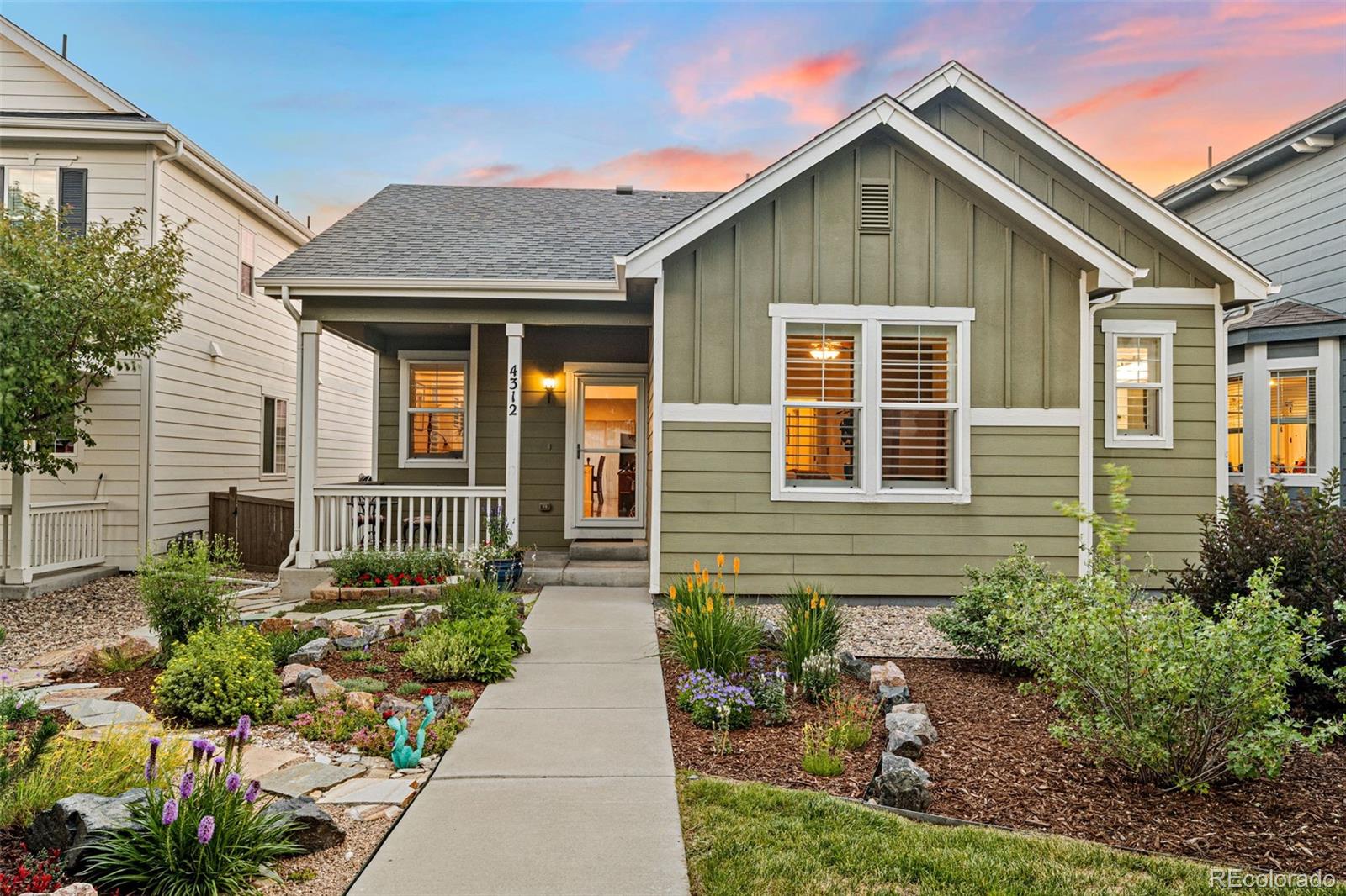 Meadows Castle Rock Home | MLS #: 37191814312 N Meadows Drive, Castle Rock Beds: 3 Baths: 2 Price: $515,000