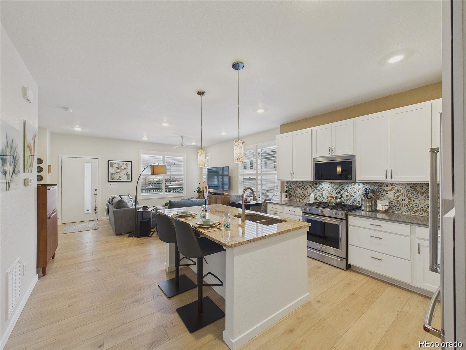  Arvada Condo / Townhome | MLS #: 748046514553 W 91st Drive A, Arvada Beds: 3 Baths: 3 Price: $475,000