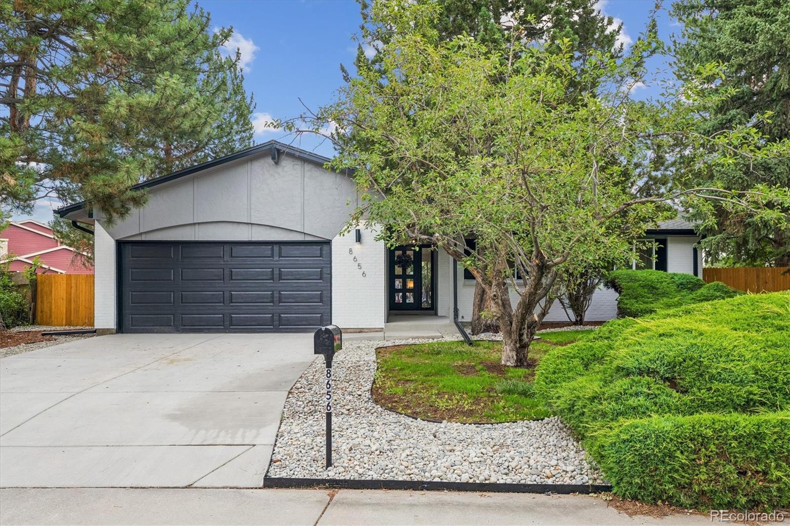 8656 w 84th circle, Arvada sold home. Closed on 2026-09-15 for $850,000.