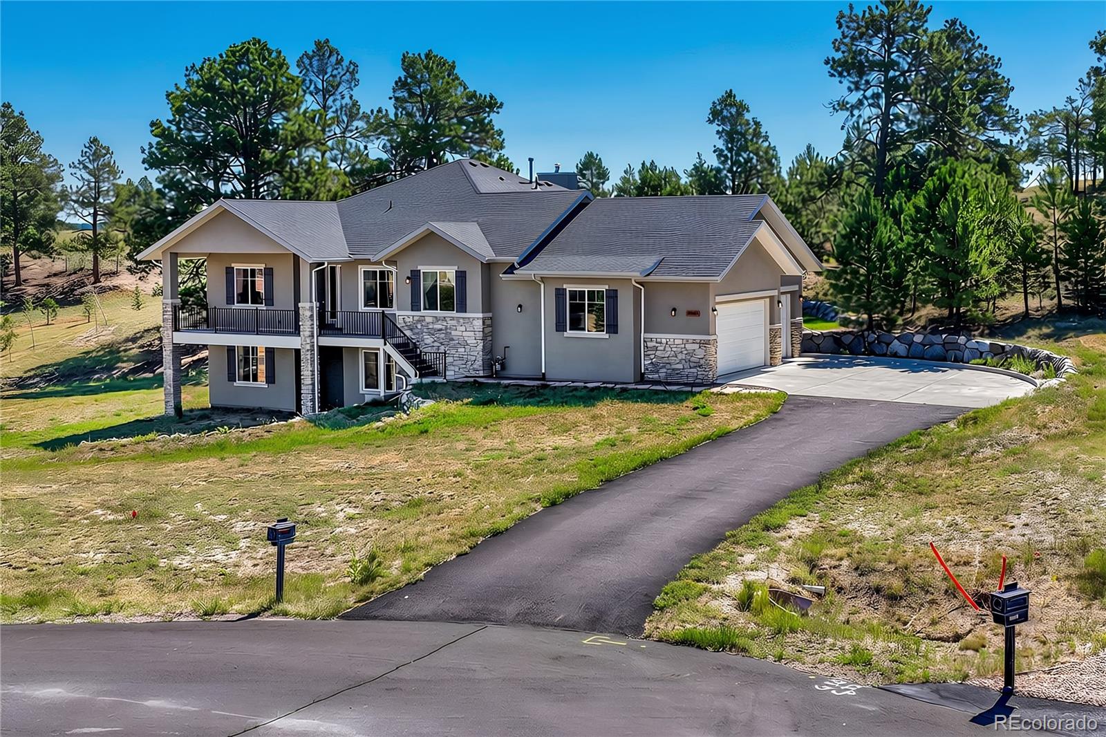  Monument Home | MLS #: 181639619053  Malmsbury Court, Monument Beds: 3 Baths: 3 Price: $900,000