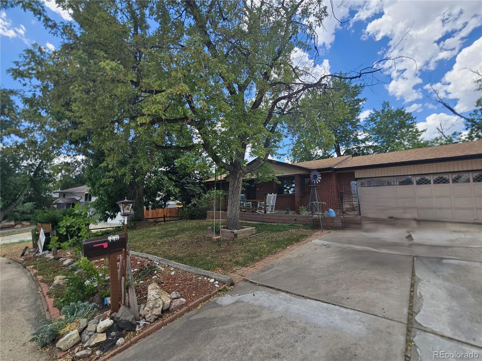  Golden Home | MLS #: 2364991745  Cole Drive, Golden Beds: 5 Baths: 2 Price: $550,000
