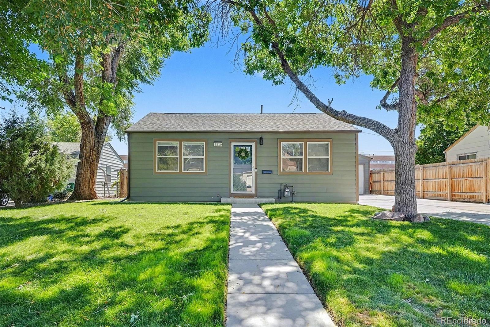 2210 s hooker way, Denver sold home. Closed on 2026-07-30 for $480,000.