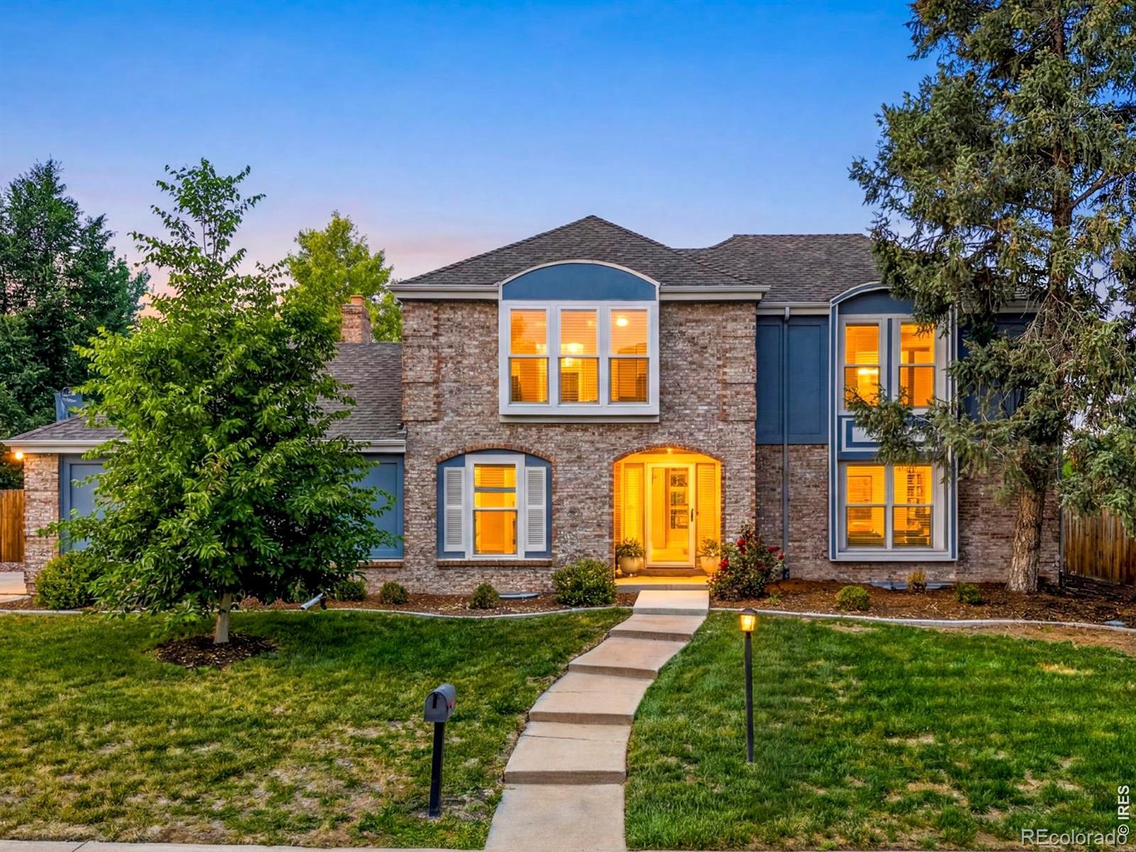  Greenwood Village Home | MLS #: 456789106383110467 E Ida Avenue, Greenwood Village Beds: 5 Baths: 4 Price: $1,284,999