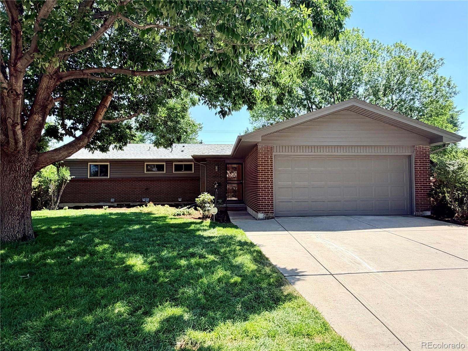  Centennial Home | MLS #: 78643515944 S Steele Street, Centennial Beds: 5 Baths: 3 Price: $740,000