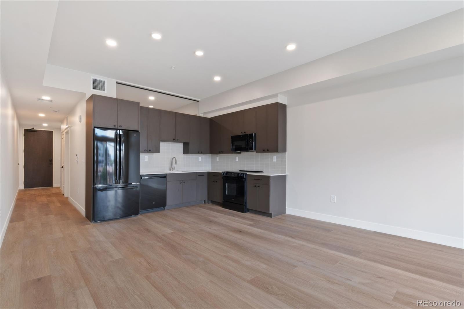 1643 boulder street, Denver sold home. Closed on 2026-08-24 for $570,000.