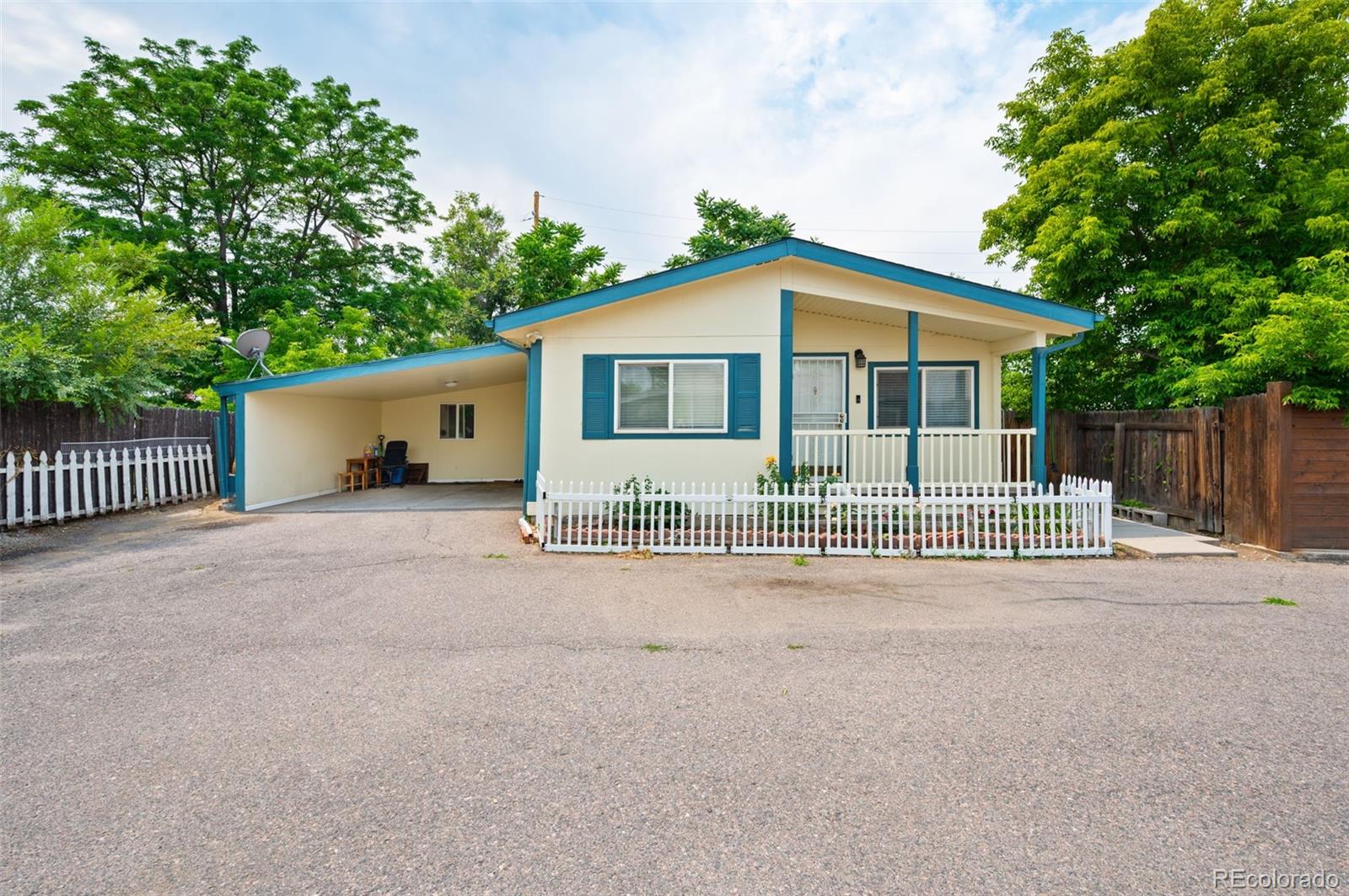 2884 w iliff avenue, Denver sold home. Closed on 2026-09-16 for $325,000.