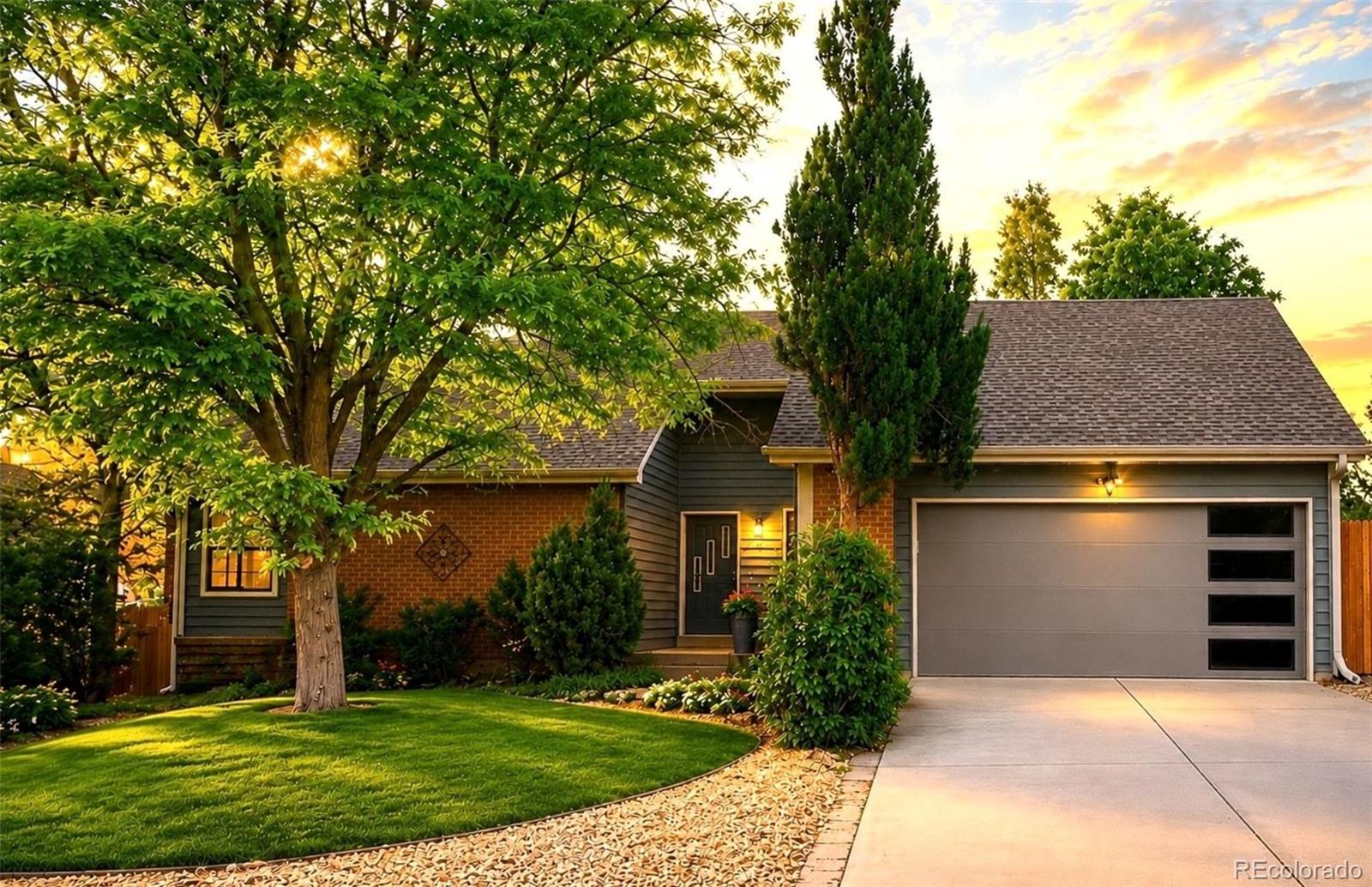 Foxridge Centennial Home | MLS #: 42058888176 S Newport Way, Centennial Beds: 4 Baths: 2 Price: $725,000