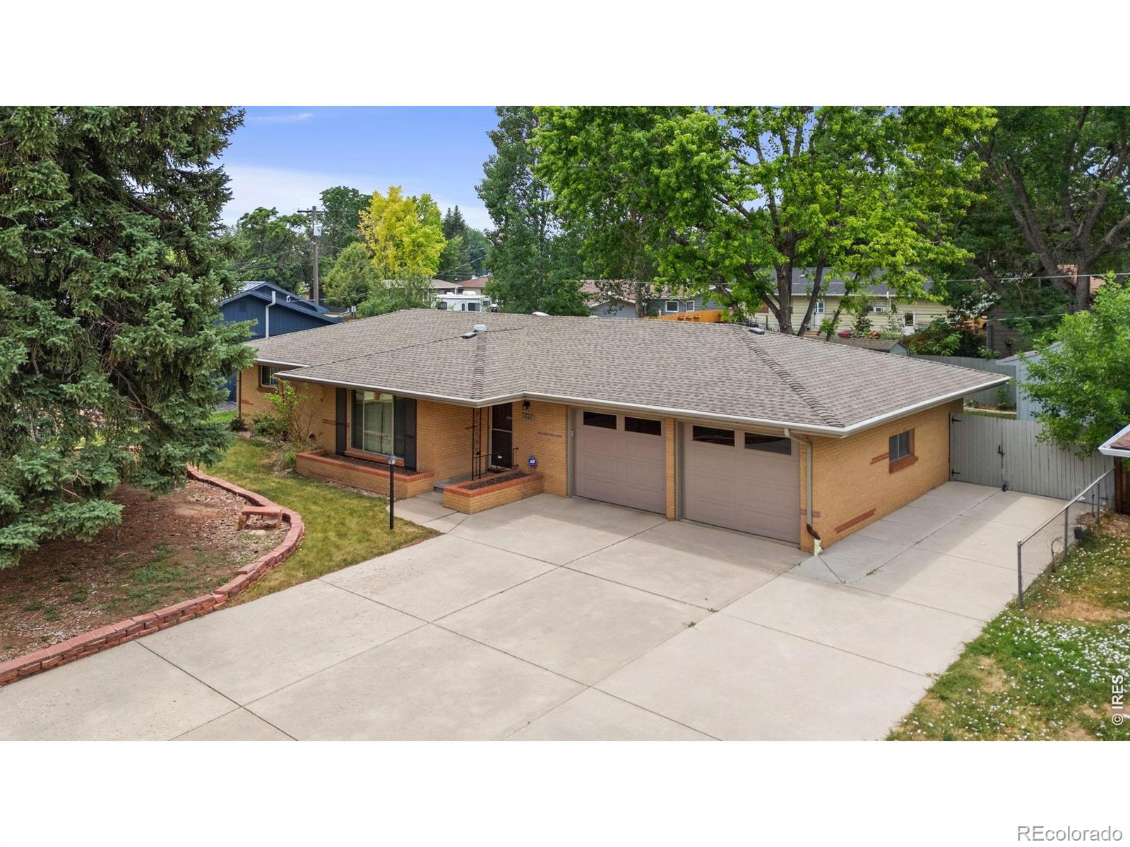 1607 agate court, Loveland sold home. Closed on 2026-08-17 for $454,400.
