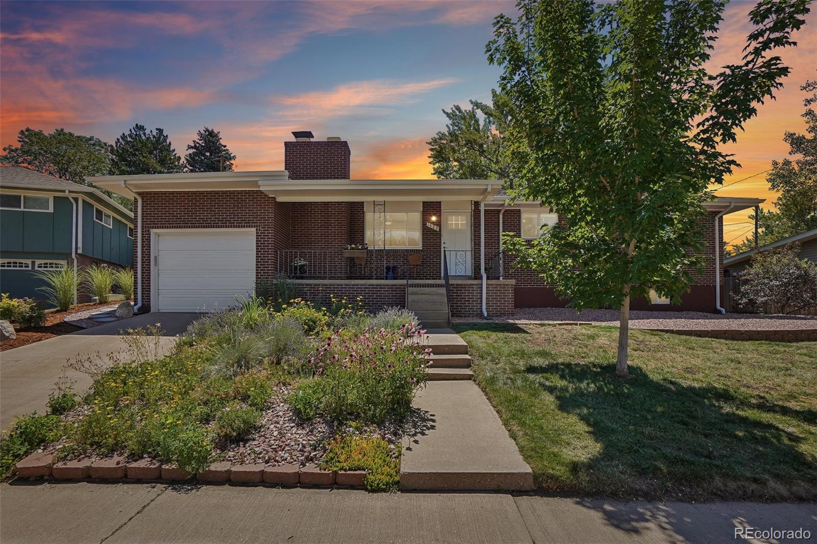 Southridge Golden Home | MLS #: 98468411520  Ulysses Street, Golden Beds: 5 Baths: 3 Price: $887,000