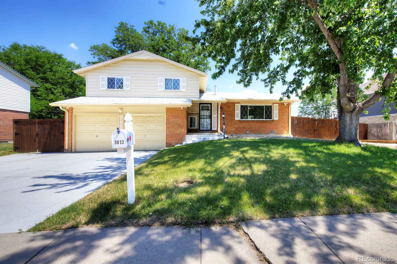 Bear Valley Denver Home | MLS #: 65209573032 S Saulsbury Street, Denver Beds: 3 Baths: 3 Price: $600,000