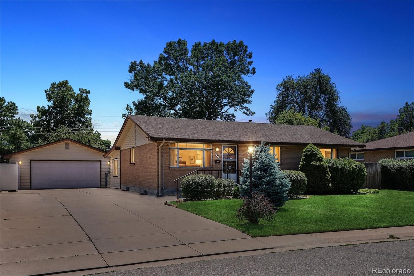 2922 w layton avenue, Englewood sold home. Closed on 2026-08-24 for $516,500.