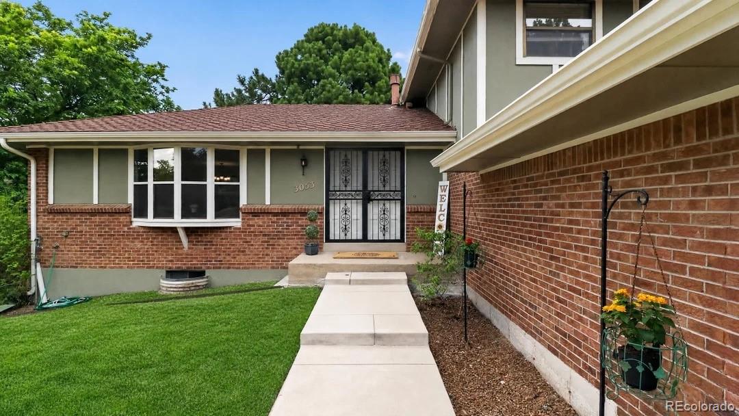  Centennial Home | MLS #: 43962683053 E Phillips Drive, Centennial Beds: 4 Baths: 3 Price: $725,000