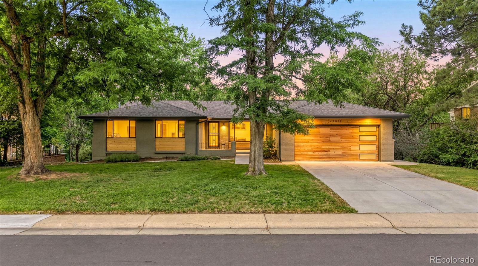  Littleton Home | MLS #: 78275177072 S Davies Street, Littleton Beds: 4 Baths: 4 Price: $900,000