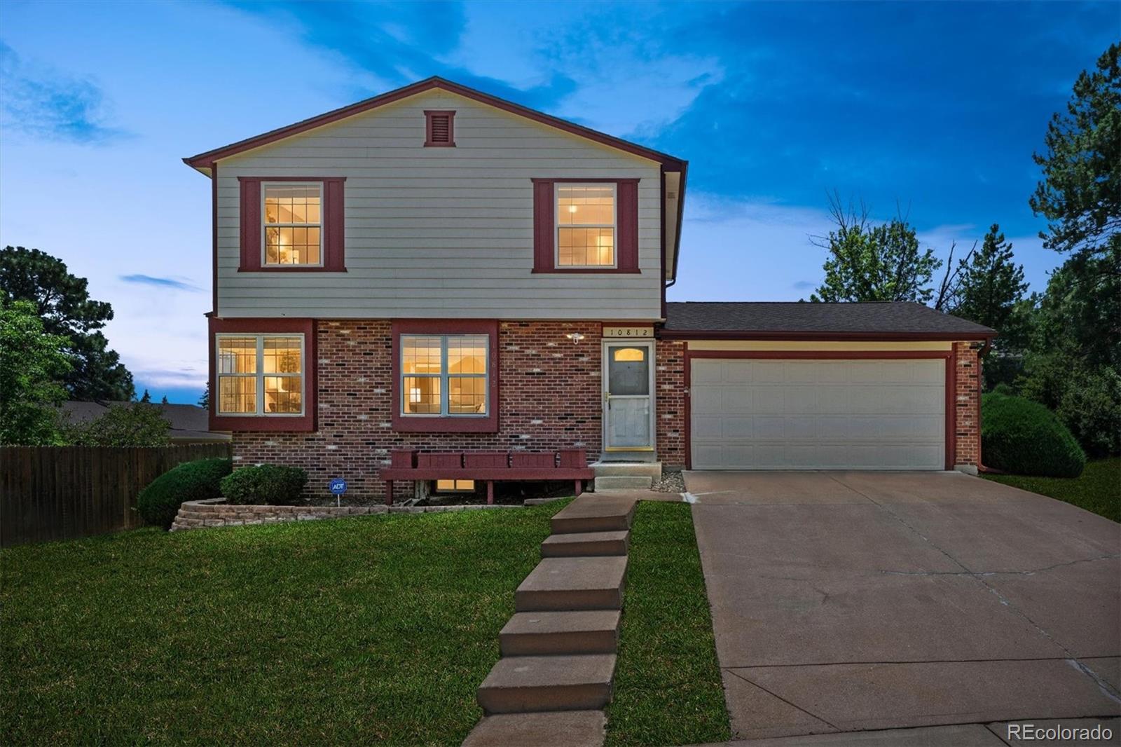 Foothill Green Littleton Home | MLS #: 685297810812 W Powers Place, Littleton Beds: 3 Baths: 2 Price: $545,000