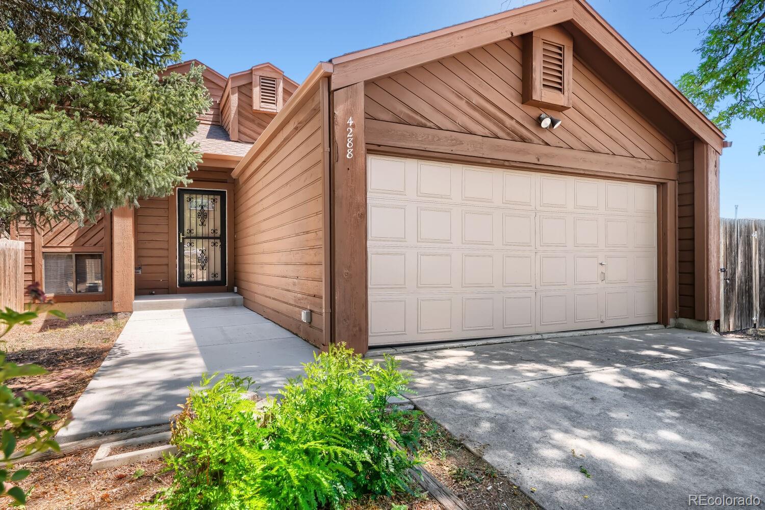  Aurora Home | MLS #: 93663584288 S Richfield Street, Aurora Beds: 5 Baths: 2 Price: $430,000