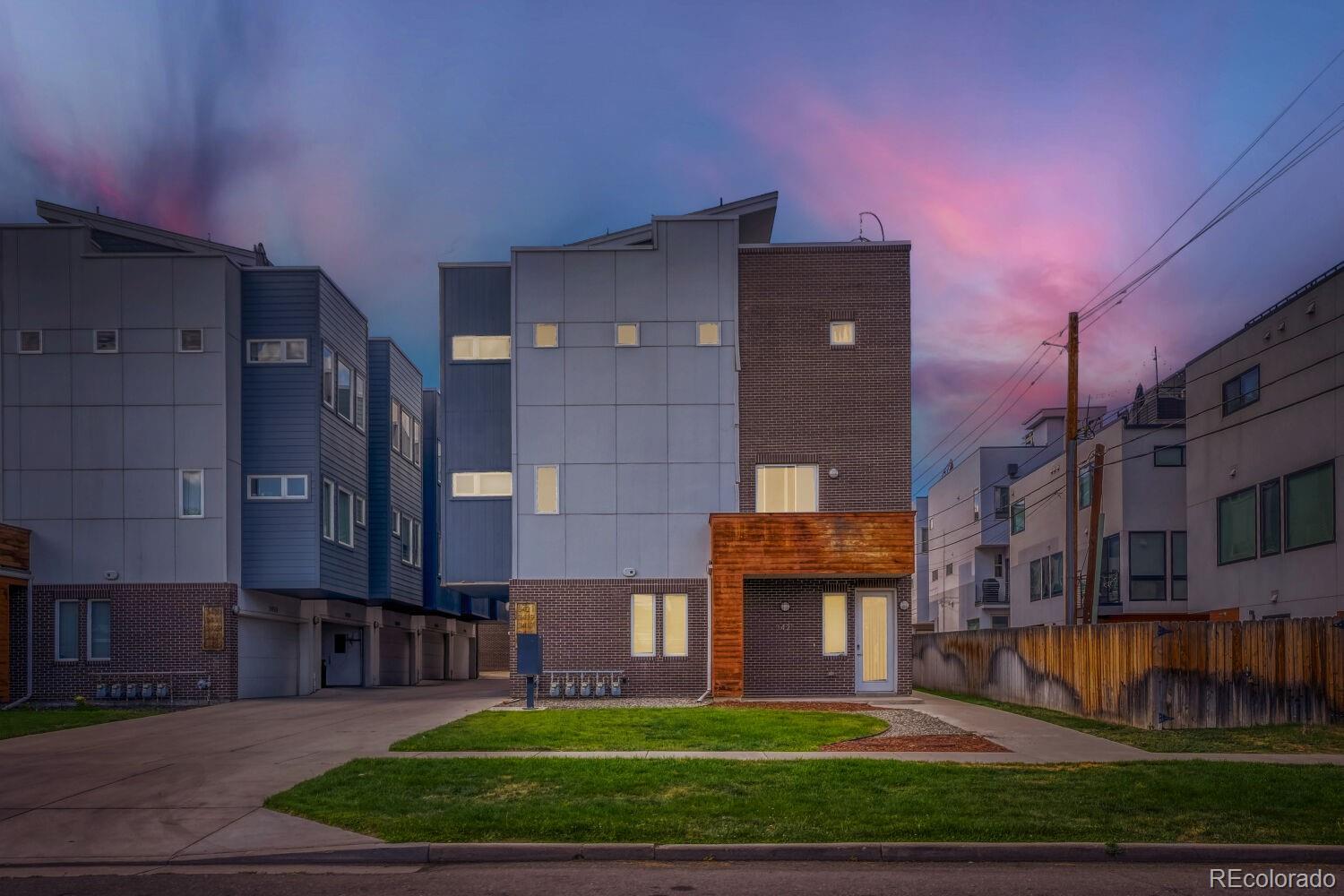 Sloans Lake Denver Home | MLS #: 41810393419 W 16th Avenue, Denver Beds: 2 Baths: 4 Price: $635,000