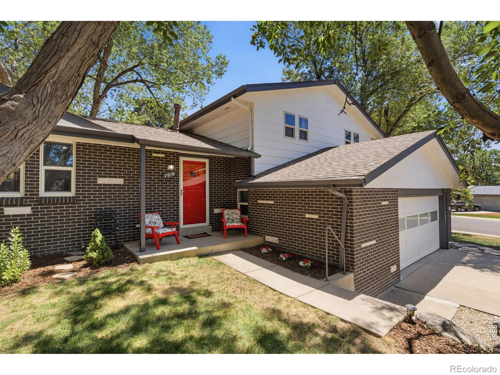  Arvada Home | MLS #: 45678910642607616  Oak Street, Arvada Beds: 3 Baths: 3 Price: $739,900