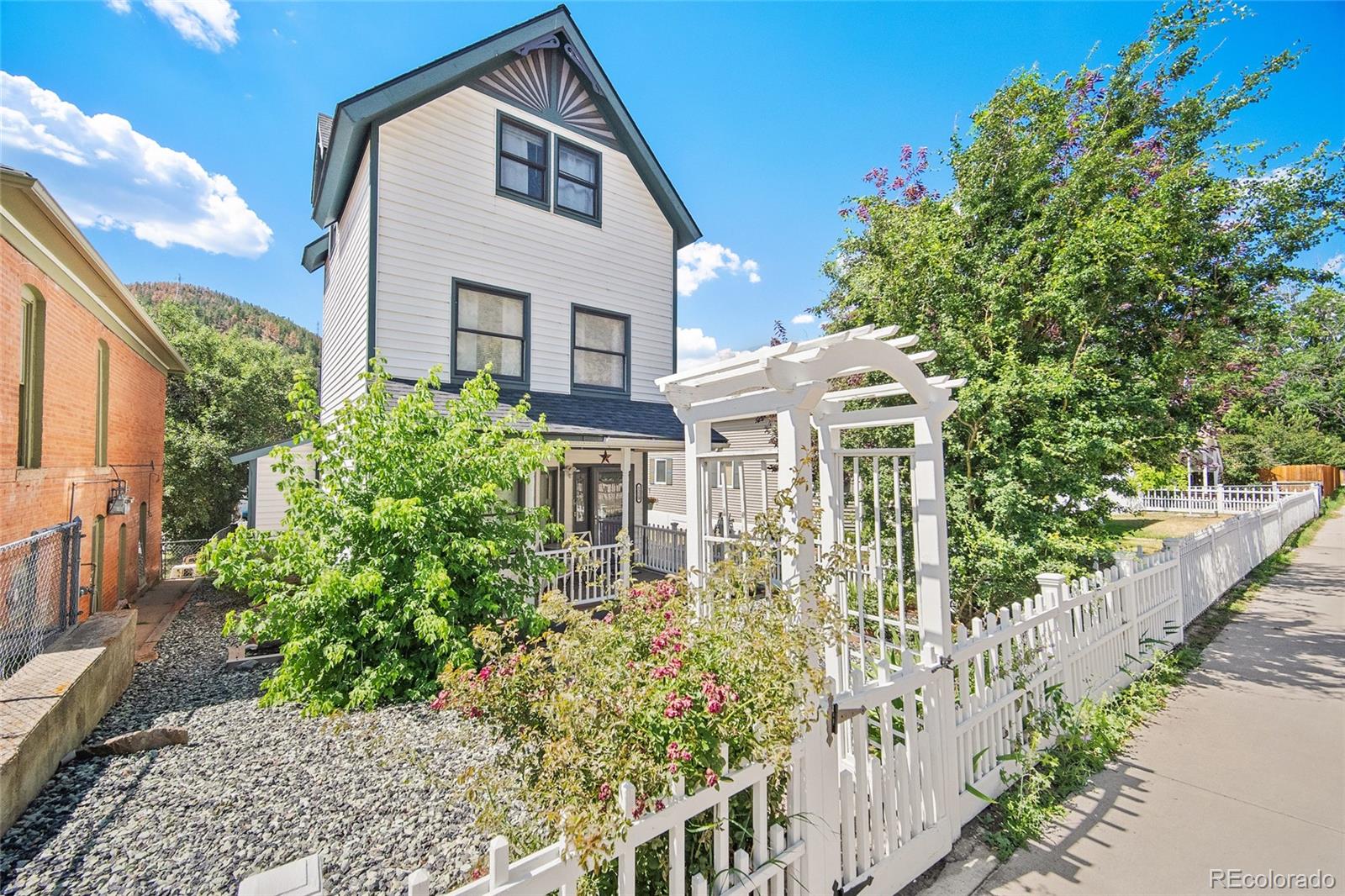 1229 colorado boulevard, Idaho Springs sold home. Closed on 2026-08-21 for $475,000.
