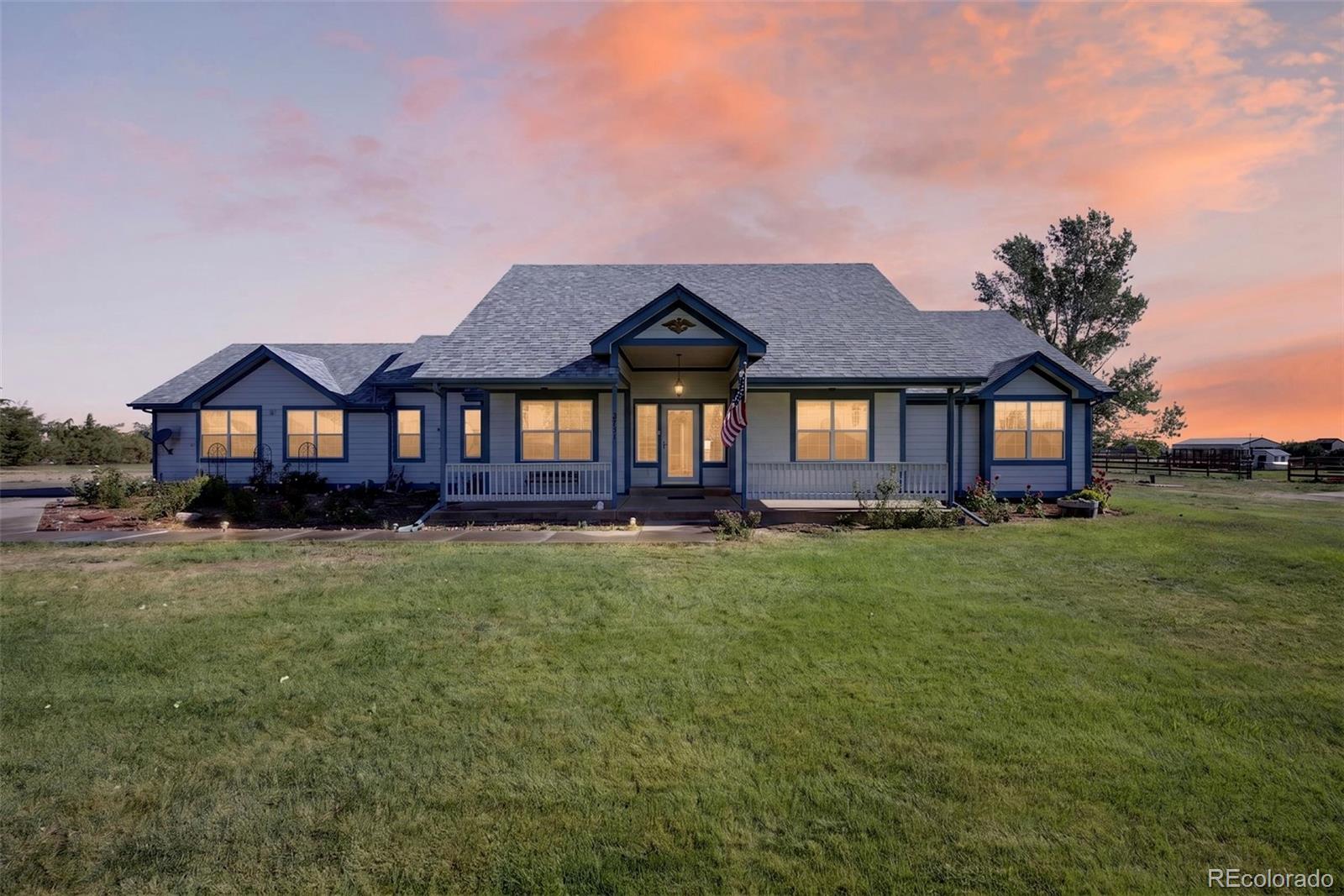  Strasburg Home | MLS #: 455461052731 E 19th Avenue, Strasburg Beds: 3 Baths: 3 Price: $600,000