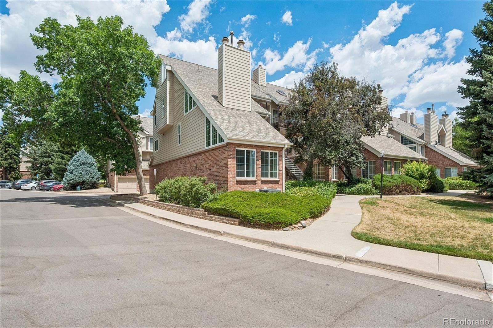Meadow Hills Aurora Condo / Townhome | MLS #: 545622913883 E Lehigh Avenue A, Aurora Beds: 2 Baths: 1 Price: $219,900