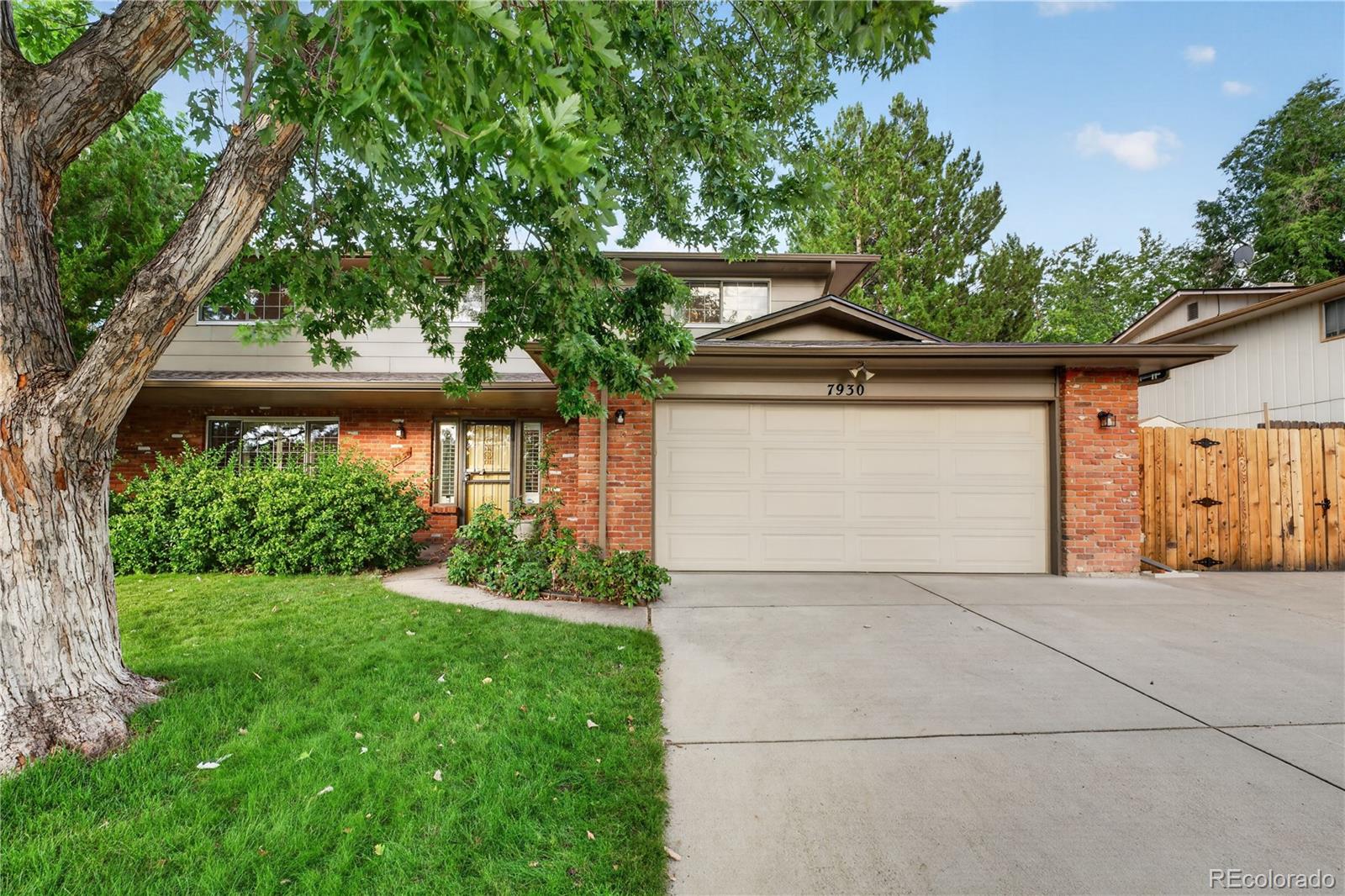 Columbine Littleton Home | MLS #: 49378227930 S Marshall Court, Littleton Beds: 4 Baths: 3 Price: $665,000