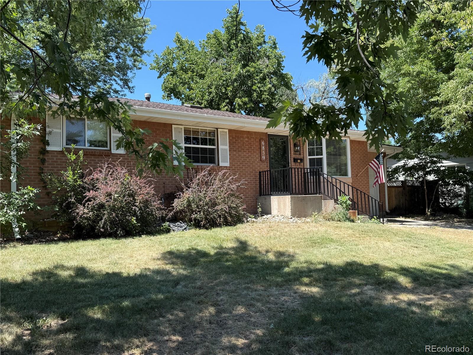  Littleton Home | MLS #: 53498336859 S Foresthill Street, Littleton Beds: 4 Baths: 3 Price: $574,990
