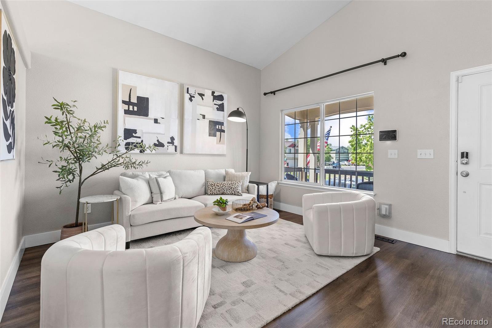9138 e kansas avenue, Denver sold home. Closed on 2026-08-14 for $525,000.