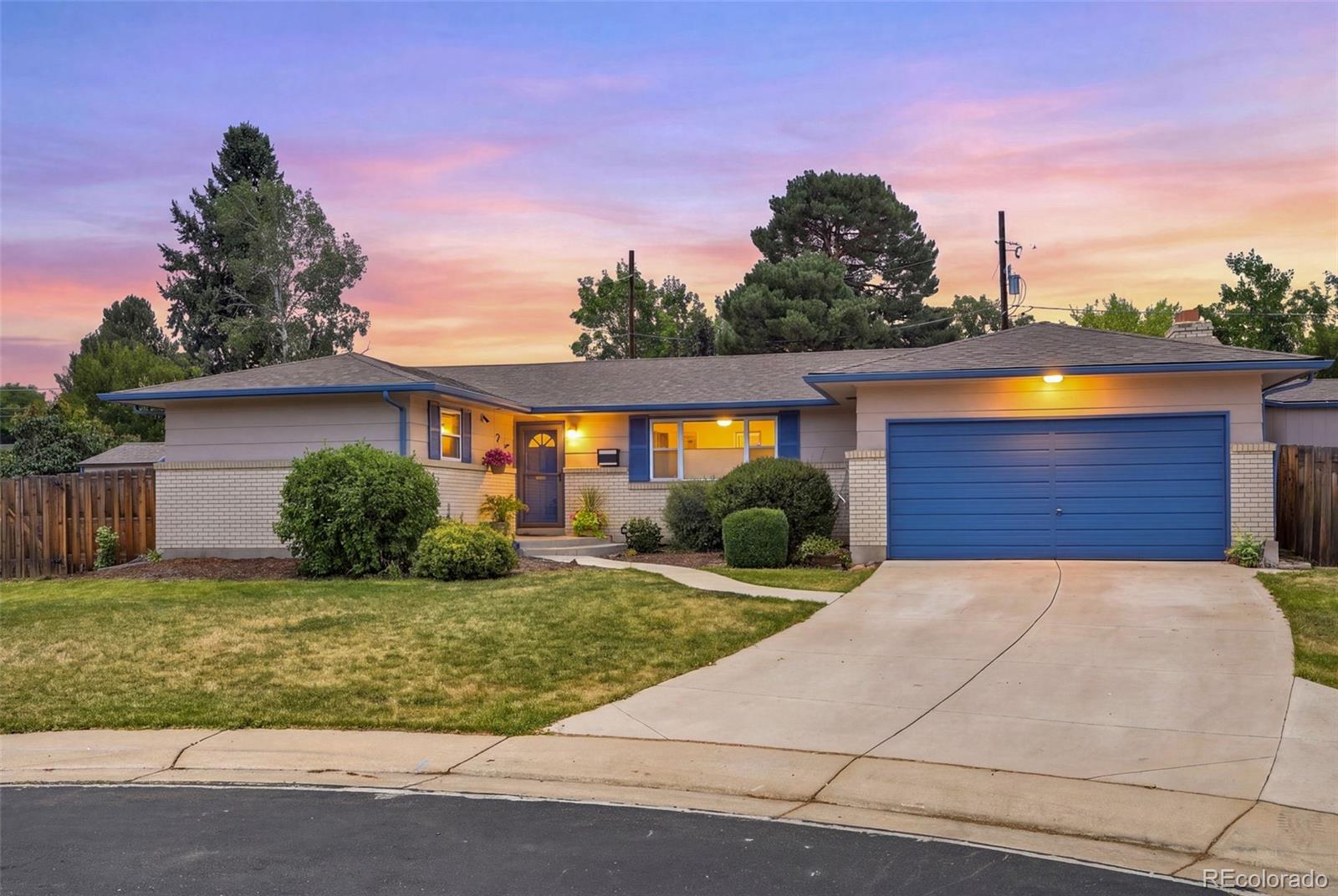 977 s johnson street, Lakewood sold home. Closed on 2026-08-14 for $675,000.
