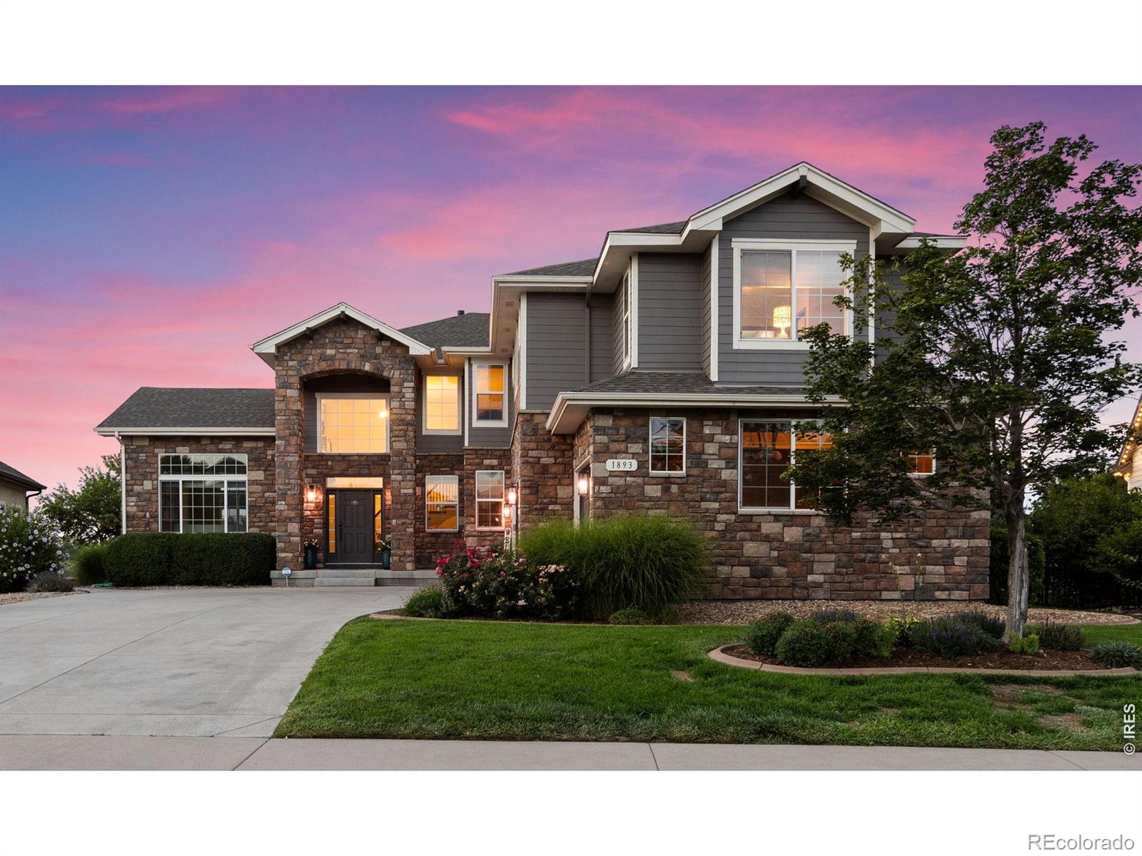 1893 e seadrift drive, Windsor sold home. Closed on 2026-09-09 for $1,585,000.
