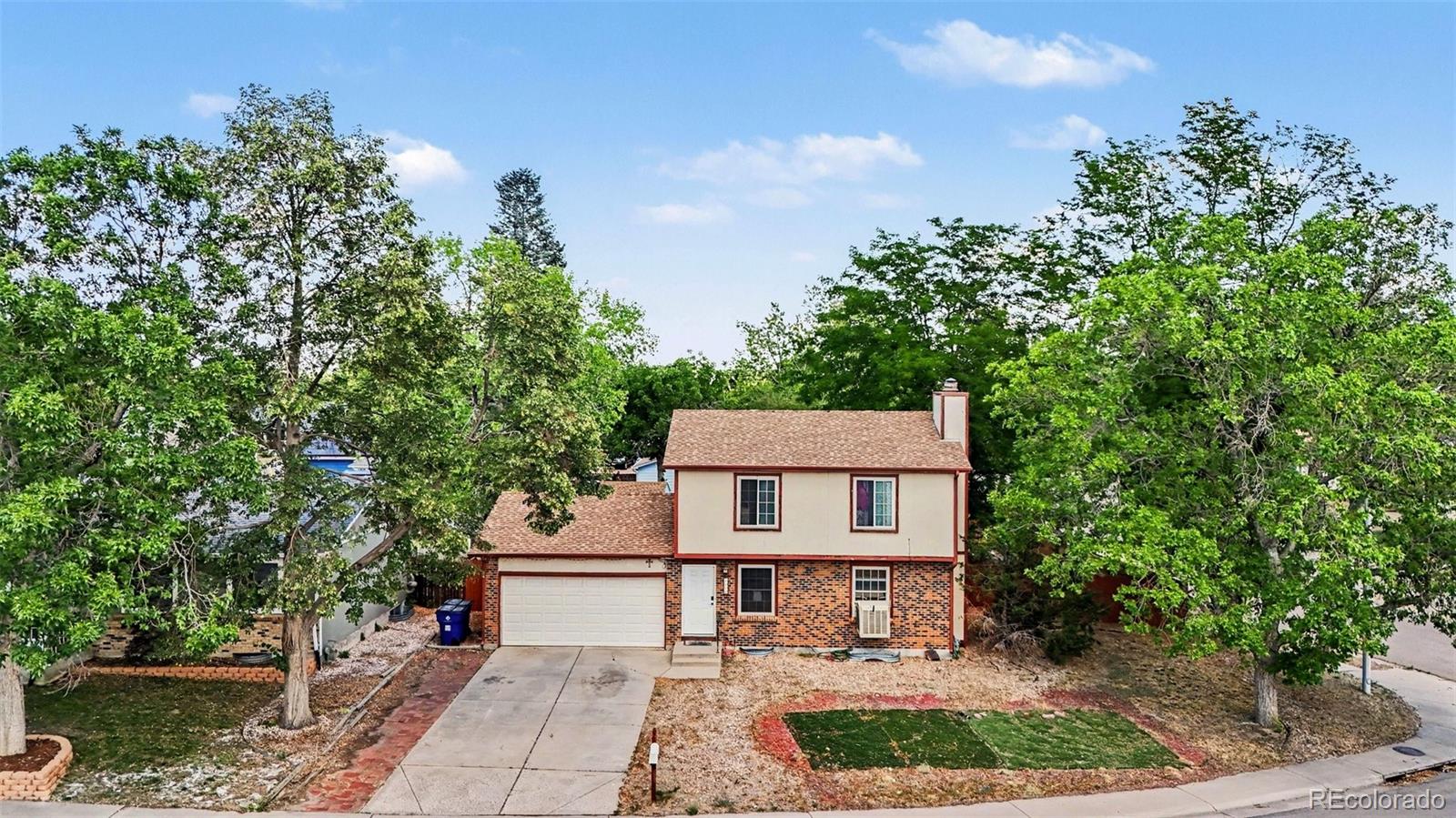  Aurora Home | MLS #: 28106413858 S Pitkin Circle, Aurora Beds: 3 Baths: 3 Price: $390,000