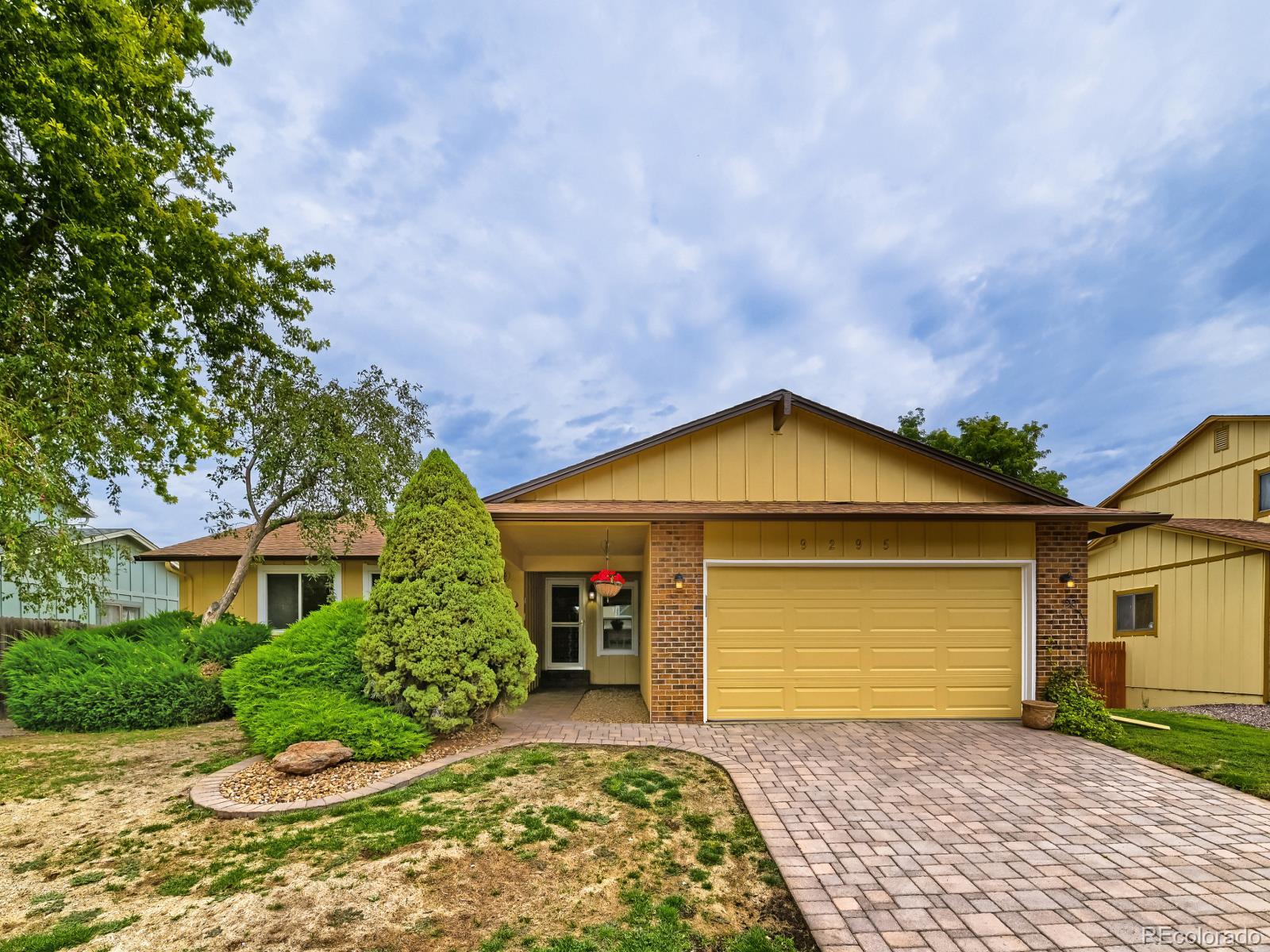  Broomfield Home | MLS #: 90431909295 W 92nd Avenue, Broomfield Beds: 5 Baths: 3 Price: $600,000