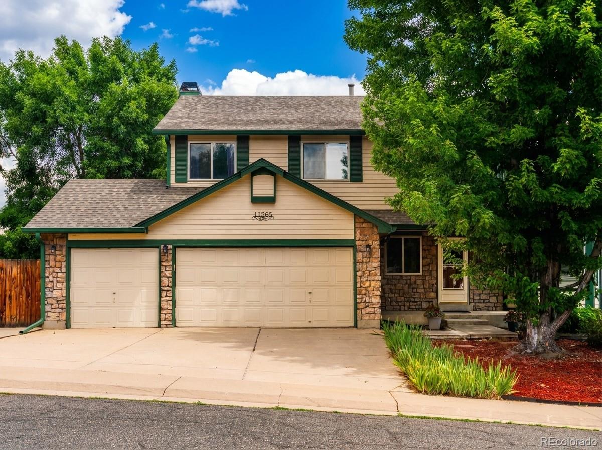  Arvada Home | MLS #: 280436311565 W 67th Place, Arvada Beds: 4 Baths: 3 Price: $634,000
