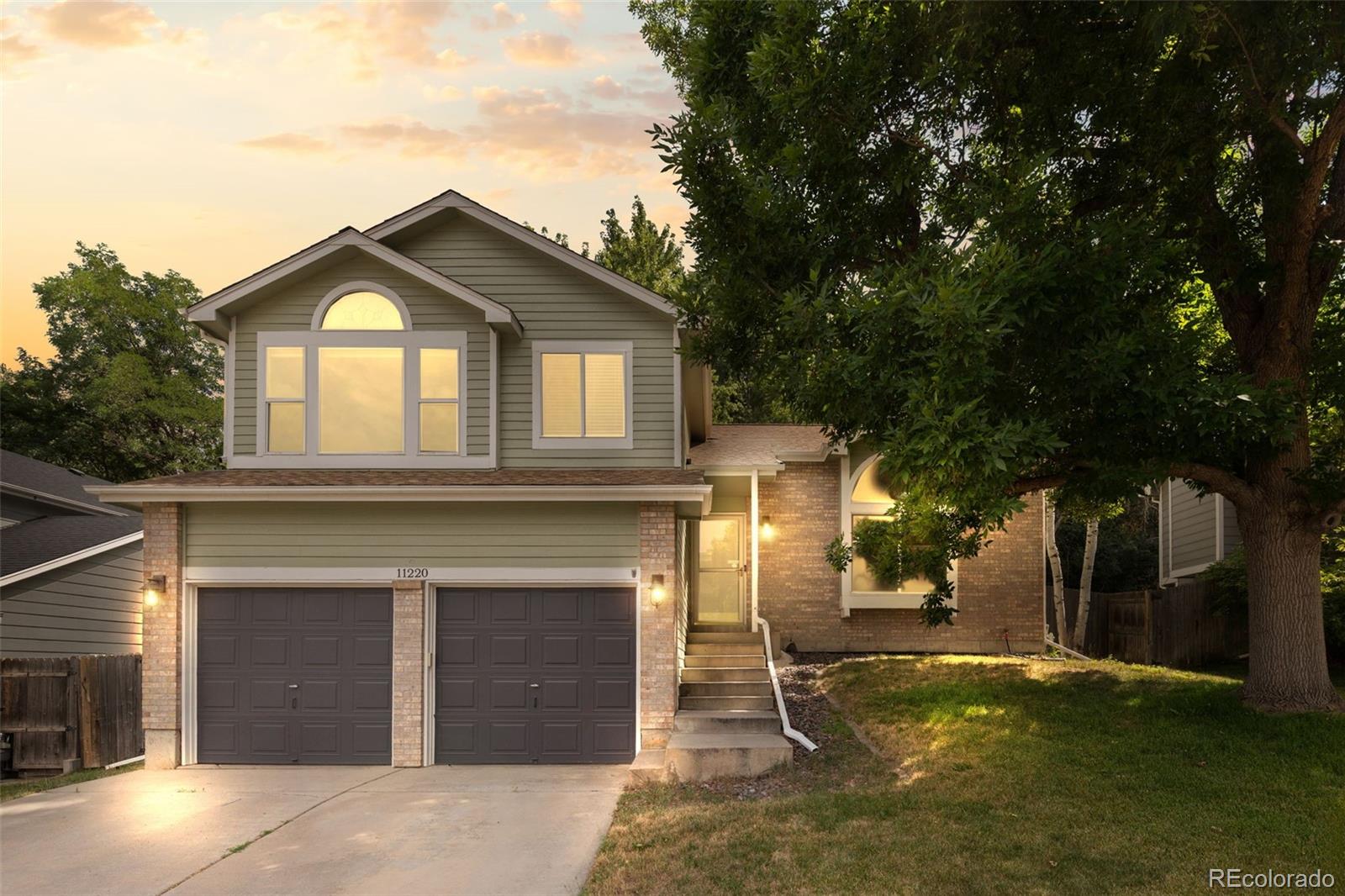  Arvada Home | MLS #: 273562711220 W 66th Place, Arvada Beds: 4 Baths: 4 Price: $655,000