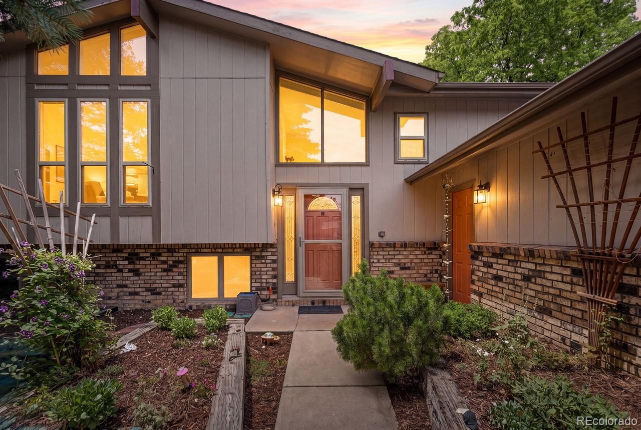  Longmont Home | MLS #: 16714792217  Dunbar Court, Longmont Beds: 4 Baths: 3 Price: $565,000