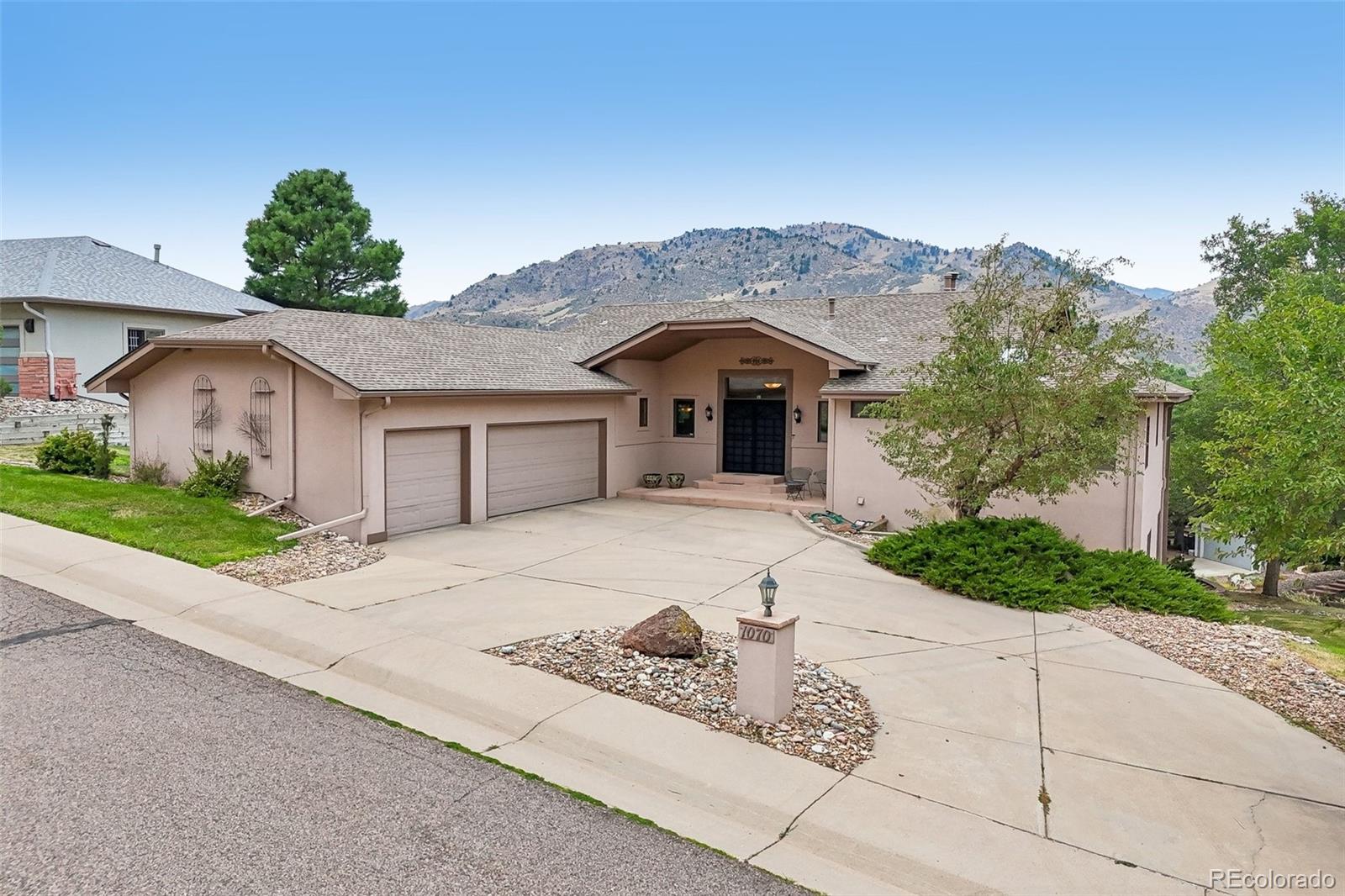 1070 deer springs lane, Golden sold home. Closed on 2026-09-25 for $1,450,000.