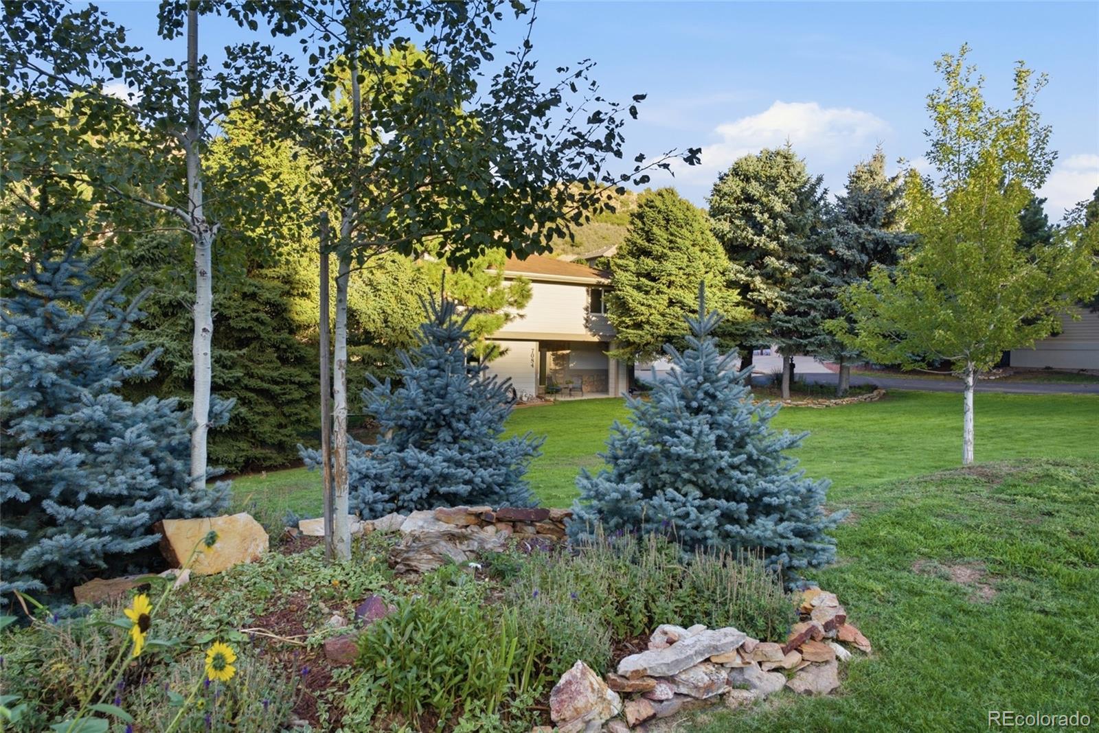 Roxborough Park Littleton Home | MLS #: 49932147084  Fox Paw Trail, Littleton Beds: 4 Baths: 3 Price: $900,000