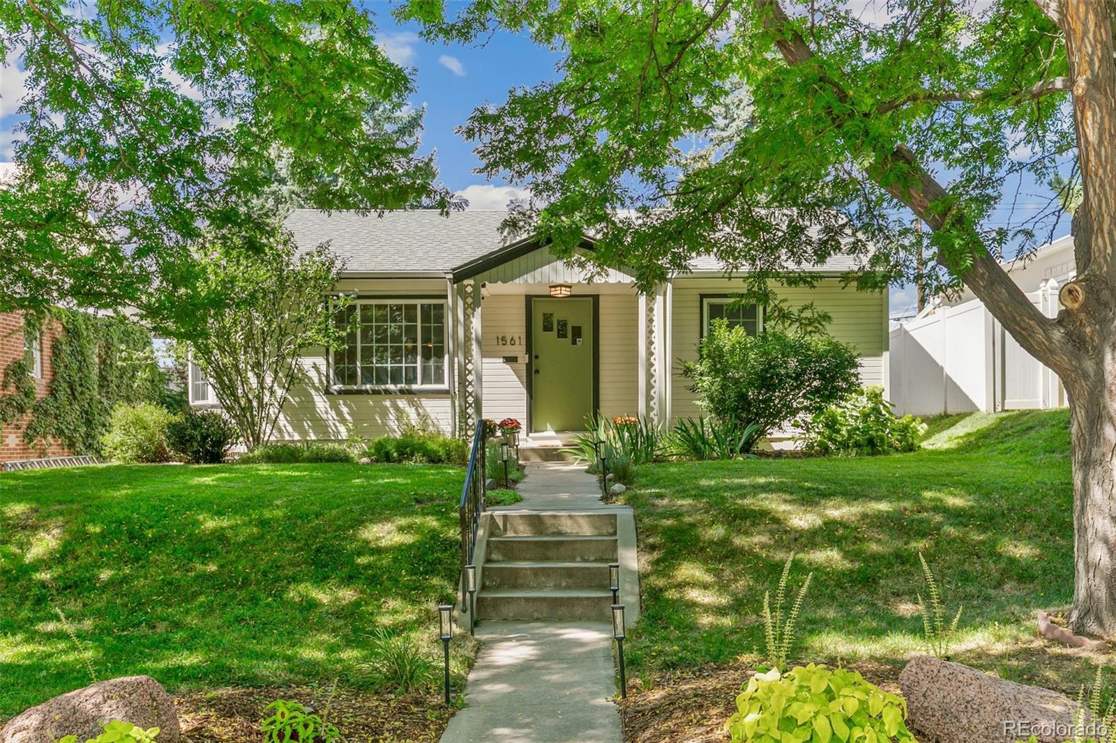 1561 s milwaukee street, Denver sold home. Closed on 2026-09-30 for $1,007,000.
