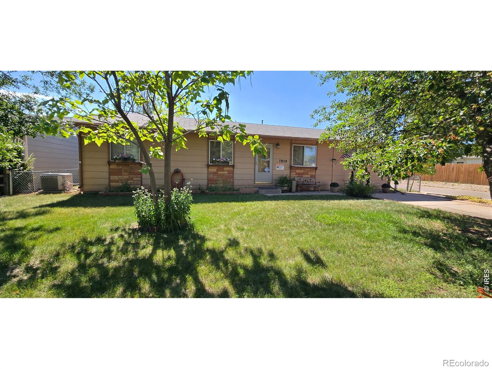 7859 1st street, Wellington sold home. Closed on 2026-09-07 for $271,000.