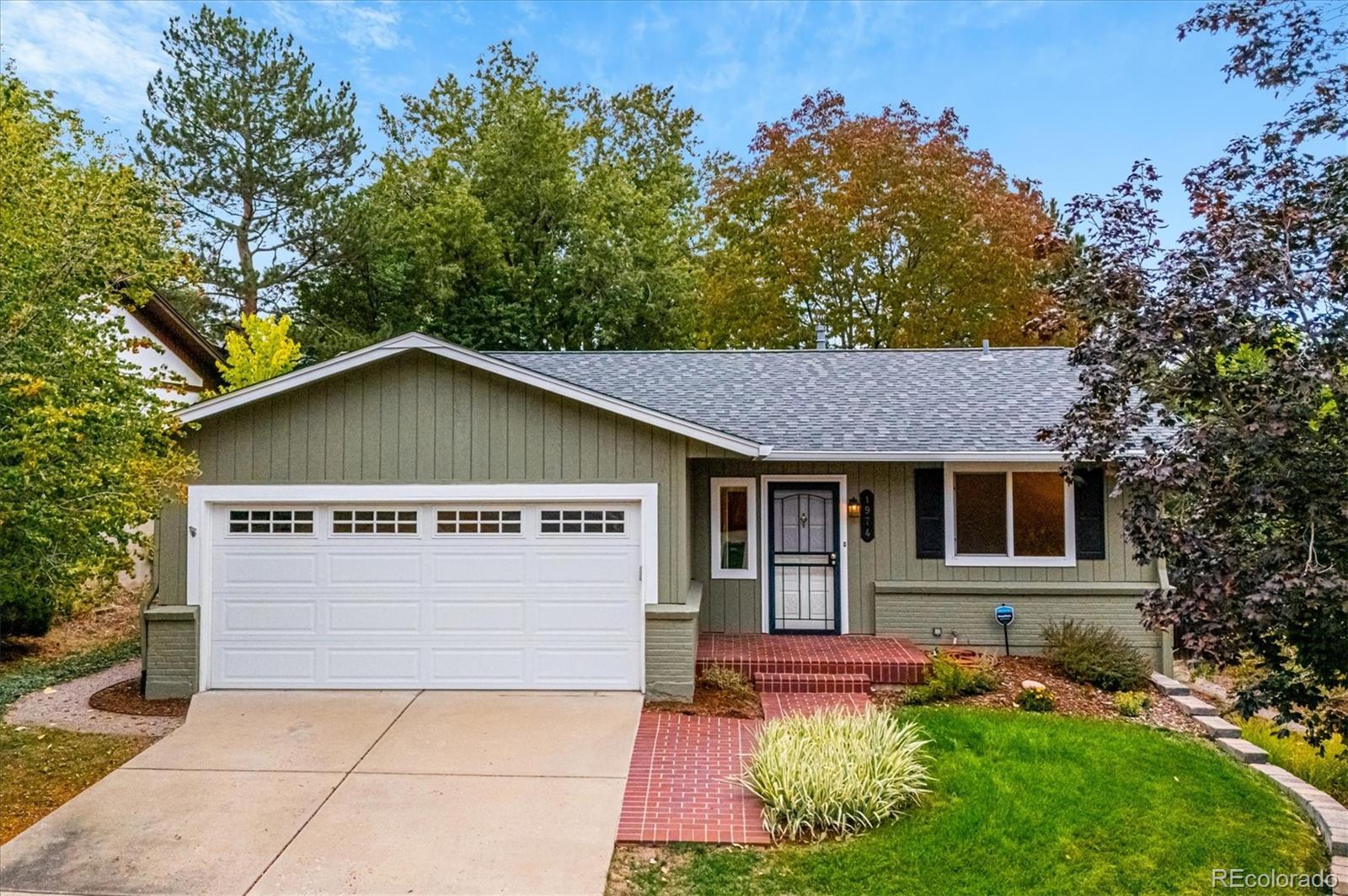  Lakewood Home | MLS #: 38422371974 S Urban Street, Lakewood Beds: 4 Baths: 2 Price: $645,000