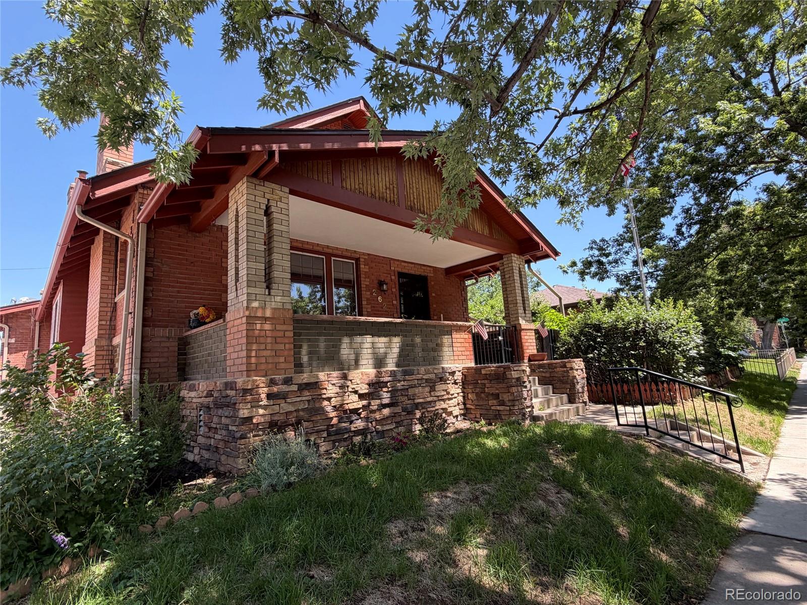 2621 e 4th avenue, Denver sold home. Closed on 2026-10-14 for $1,375,000.