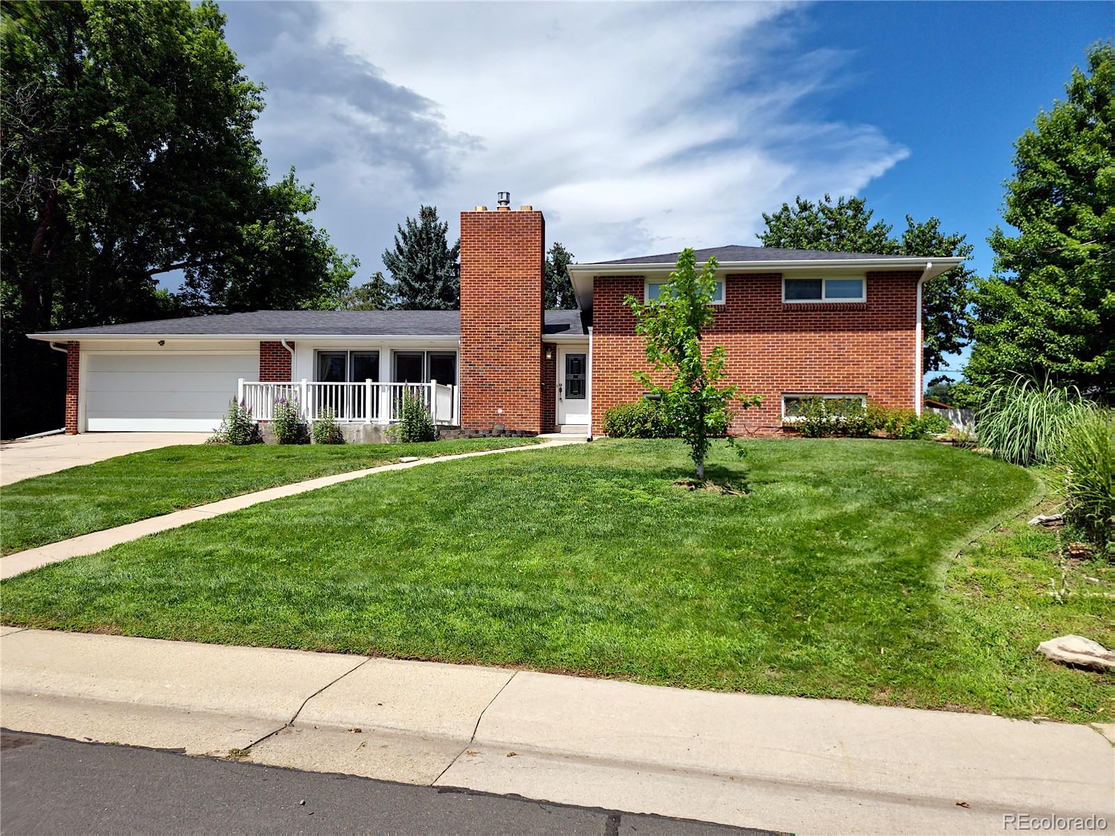 2572 S Holly Place, denver MLS: 6276786 Beds: 3 Baths: 2 Price: $729,000