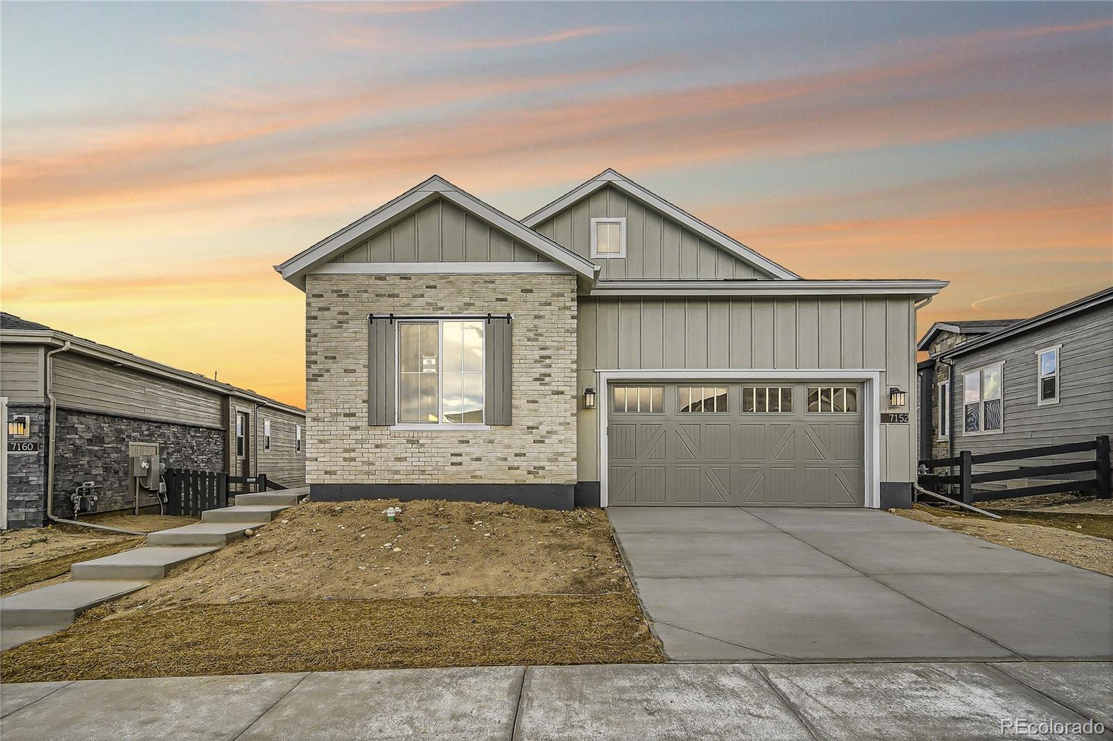 7152  Canyon Sky Trail, castle pines MLS: 5954029 Beds: 3 Baths: 3 Price: $939,000