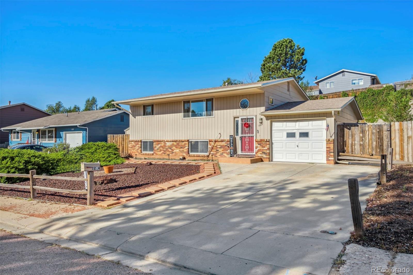 1204  Nez Perce Drive, colorado springs  House Search MLS Picture