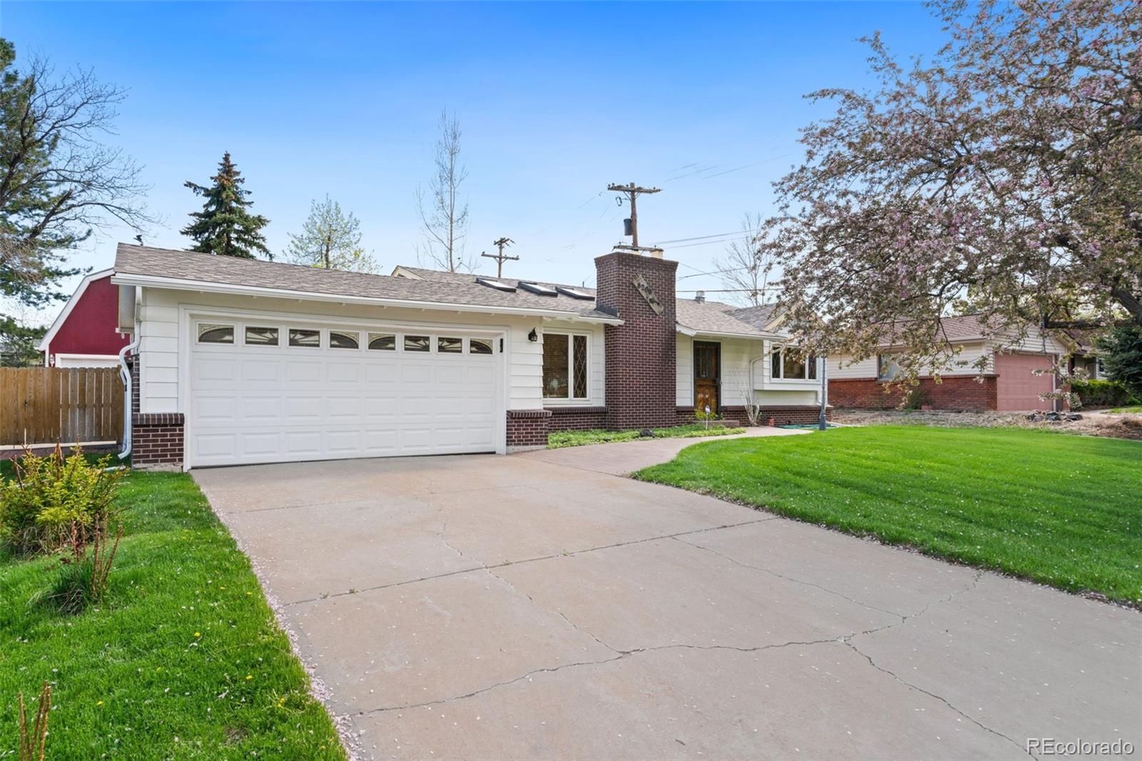 8200 W 6th Place, lakewood MLS: 7389831 Beds: 4 Baths: 2 Price: $714,900