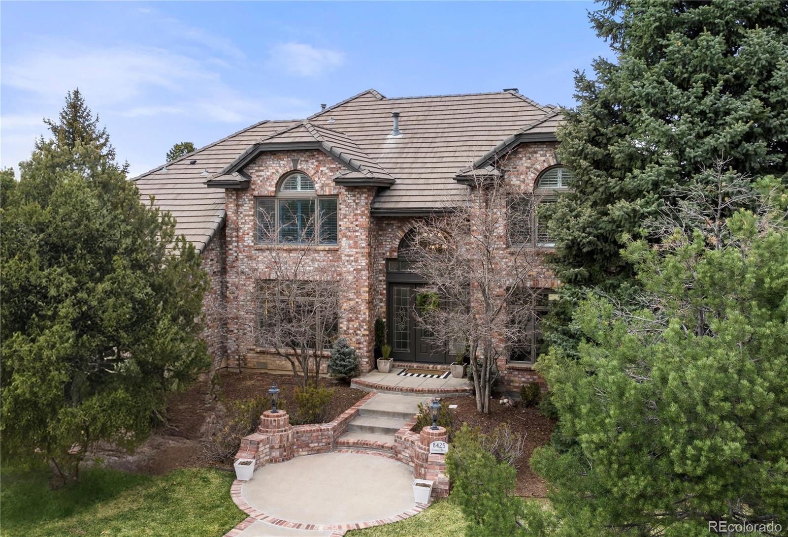 8425  Colonial Drive, lone tree MLS: 5939408 Beds: 5 Baths: 5 Price: $2,498,000