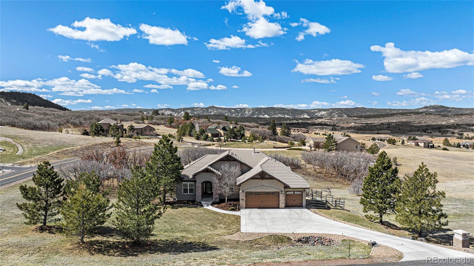 356  Young Circle, castle rock MLS: 5538294 Beds: 4 Baths: 3 Price: $1,295,000