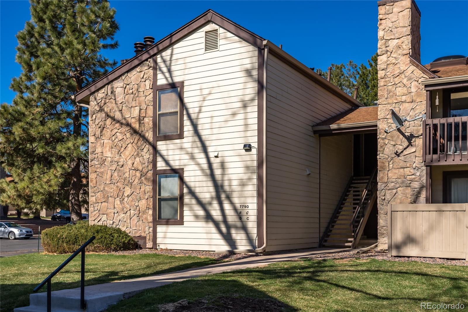 7790 W 87th Drive D, Arvada  MLS: 7628069 Beds: 2 Baths: 2 Price: $325,000