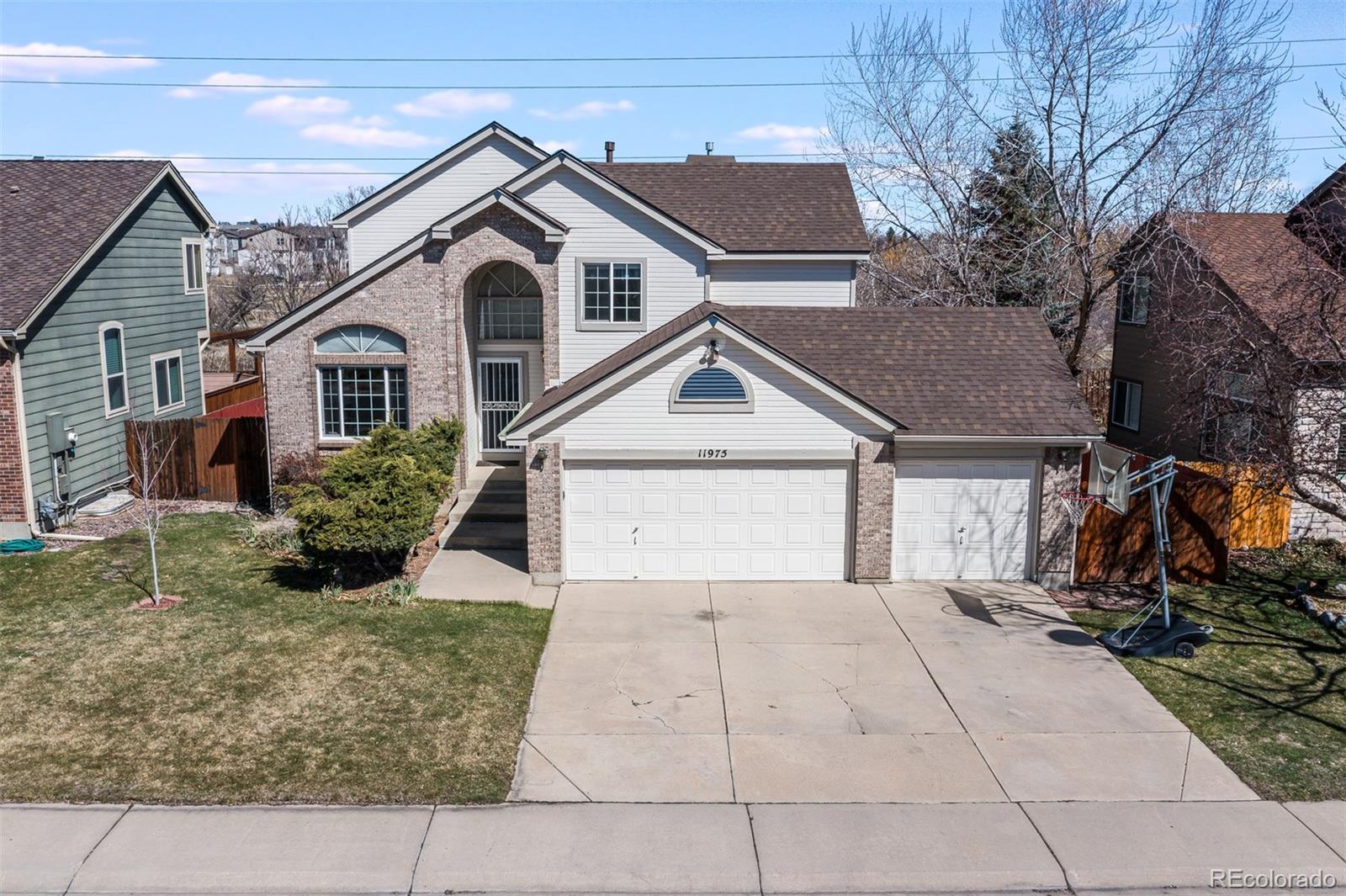 11975 W 56th Drive, arvada MLS: 6095332 Beds: 4 Baths: 3 Price: $755,000